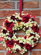 Kranz Tür/ Wand Kranz 40 cm künstlich wie echt rote Rosen Holzblätter Dekoration