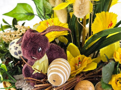 Casa-Poador Gesteck im Korb Osterglocken Lagurus Hase Kunstblumen Frühling Deko