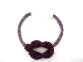 Halskette Collier 16 cm D. Band Bourdaux Knoten silber / bordauxfarbene Perlen