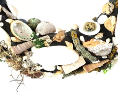 Türkranz Wand Kranz künstlich trocken Weiß Grau Natur Muscheln Holzschild