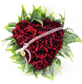 Casa-Poador Herzgesteck Grabschmuck Herz rote Rosen Kunstblumen Natur Friedhof