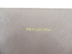 Geldbörse Portmonaie Wallet Taupe Etui New Design Querformat Fee Anhänger