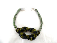 Halskette Collier 16 cm D. Band Grün Knoten silber / grün / olivefarbene Perlen