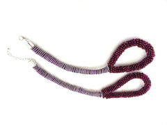 Halskette Collier 16 cm D. Band Bourdaux Knoten silber / bordauxfarbene Perlen