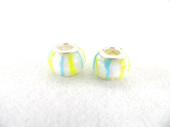 Armband 18 cm Clipver. 2 weiß gelb blau gestreifte Glasperlen o. Innengewinde