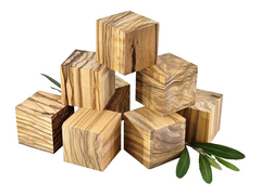 Olivenholz Schnitzholz Rohling Massivholz 40x40x40 mm 8 Stück Carving Würfel