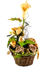 CASA - POADOR GESTECK im Korb mit Calla Tulpen Lachs Beige Tischdekoration