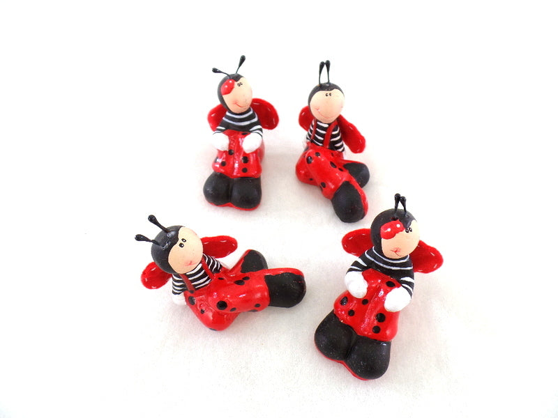 Marienkäfer Set 4 Stück 2 Jungen 2 Mädchen sitzend Keramik Ton Rot Schwarz 5 cm