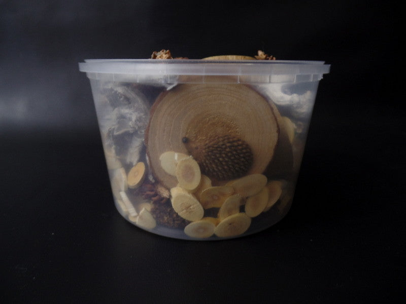 Natur Deko Sortiment Mix 250 g Zapfen Baum / Holzscheiben Äste Bambusringe Igel