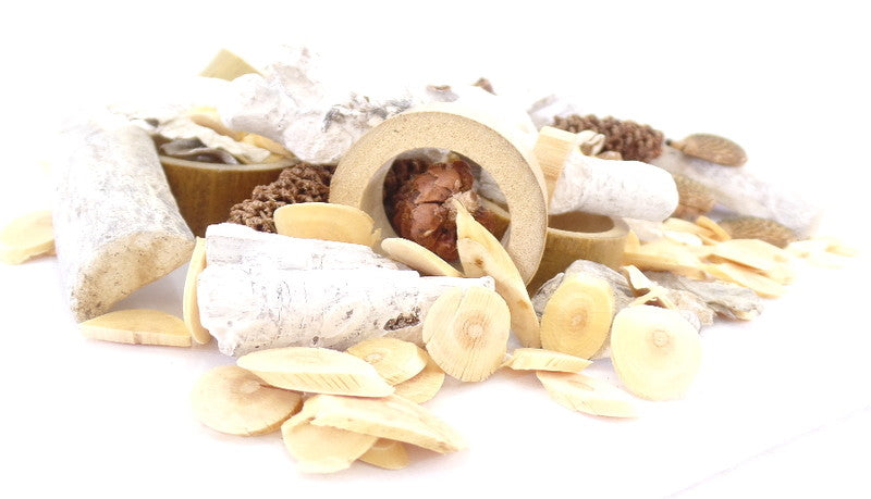 Natur Deko Sortiment Mix 250 g Zapfen Baum / Holzscheiben Äste Bambusringe Igel