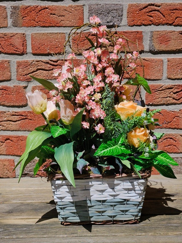 Casa-Poador Kunstblumengesteck im Korb Lachs Apricot Tulpen Rosen Deko Geschenk