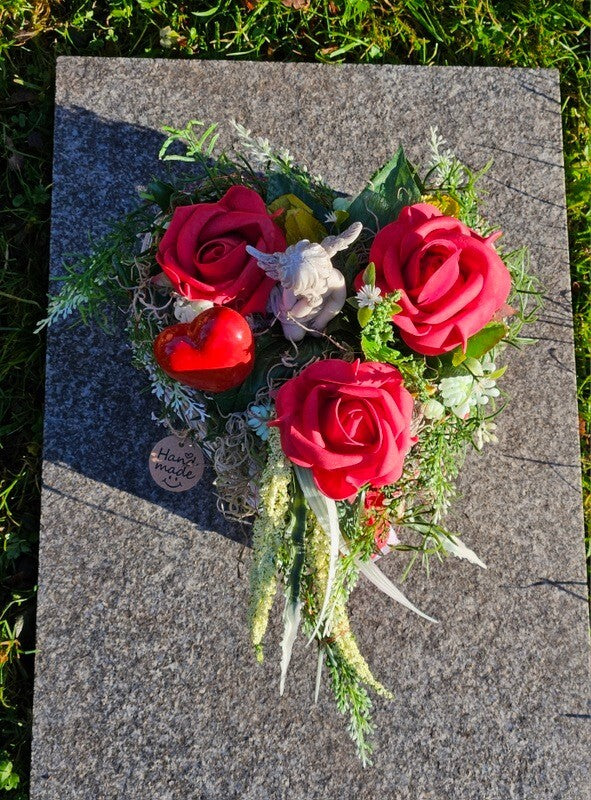 Grabschmuck Herz Reisigesteck Weiß Rot Foumrosen Herz Engel Kunstblumen Friedhof