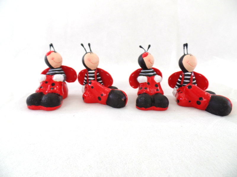 Marienkäfer Set 4 Stück 2 Jungen 2 Mädchen sitzend Keramik Ton Rot Schwarz 5 cm