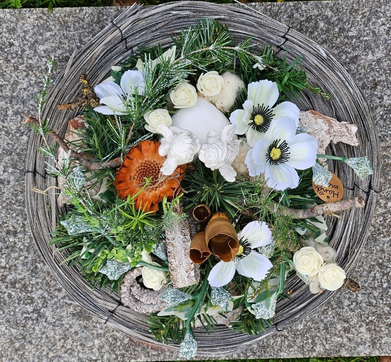 Casa-Poador Grabgesteck Weiß Naturdeko Künstliche Blumen Engel Gedenken Friedhof
