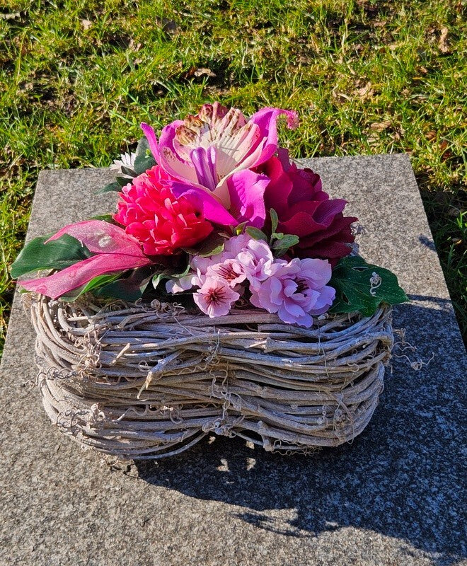 Casa-Poador Grabschmuck Herz Reisigesteck Herz Rosa CymbidieKunstblumen Friedhof