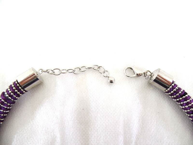 Halskette Collier 16 cm D. Band Bourdaux Knoten silber / bordauxfarbene Perlen