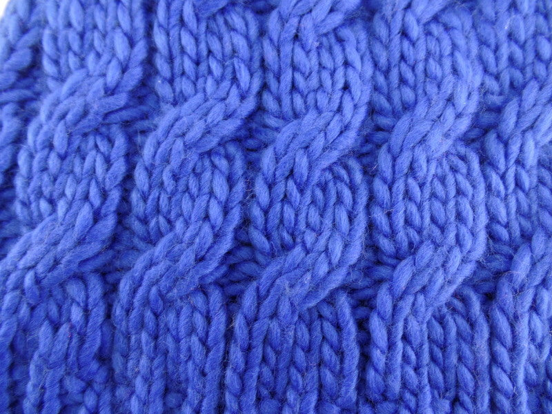 Mütze Strickmütze dunkelblau Zopfmuster 100% Acrylic Highlight Company