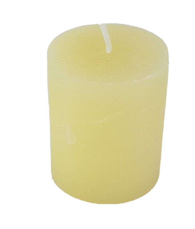 Kerzen 4 Stück Stumpenkerzen durchgefärbt Creme Champagner mit Kerzenteller
