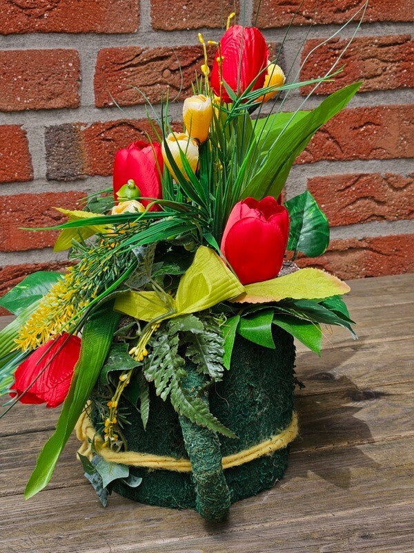 Casa-Poador Gesteck Kunstblumen Naturgefäß Gießkanne Tulpen Frühling Dekoration