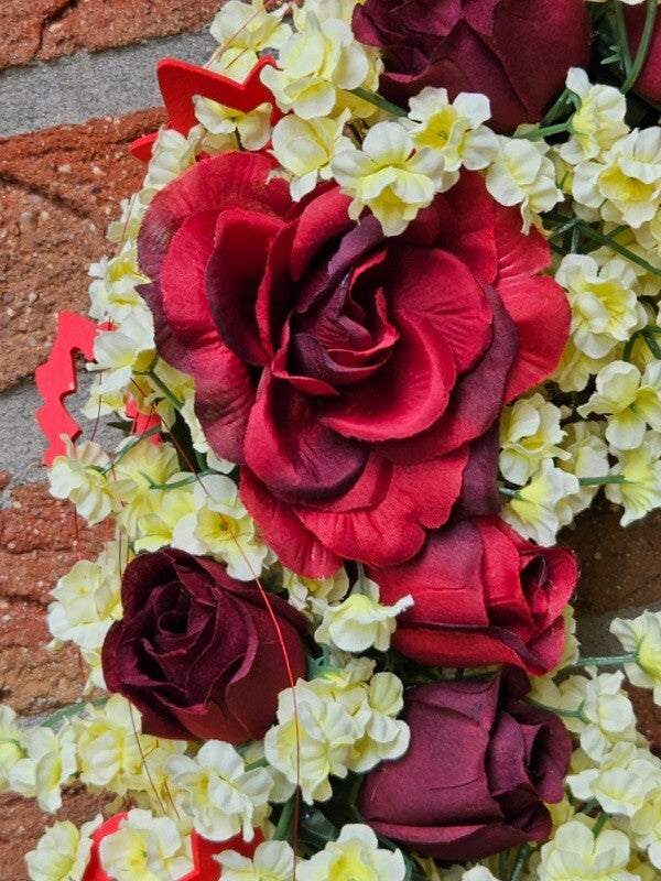 Kranz Tür/ Wand Kranz 40 cm künstlich wie echt rote Rosen Holzblätter Dekoration