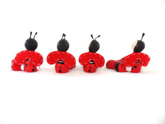 Marienkäfer Set 4 Stück 2 Jungen 2 Mädchen sitzend Keramik Ton Rot Schwarz 5 cm