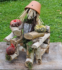 Vogelfutter Figur Männchen schöne Dekoration Sonnenblumenkerne Mais Futter Mix