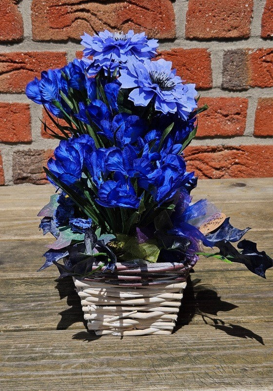 Casa-Poador Gesteck Blau Kunstblumen Krokus Froschfigur Dekoration