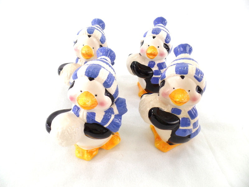 Dekofiguren Set 4 Pinguine Keramik Ton 12 cm Schal Mütze Schneball