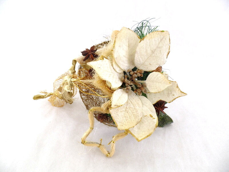 Weichnachtsstrauß Creme Weihnachtsstern künstliche Accessoires Sterne Kugeln