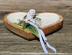 Casa-Poador Herzform aus Mangoholz Emaille Weiß Creme Holzschale Engel Friedhof