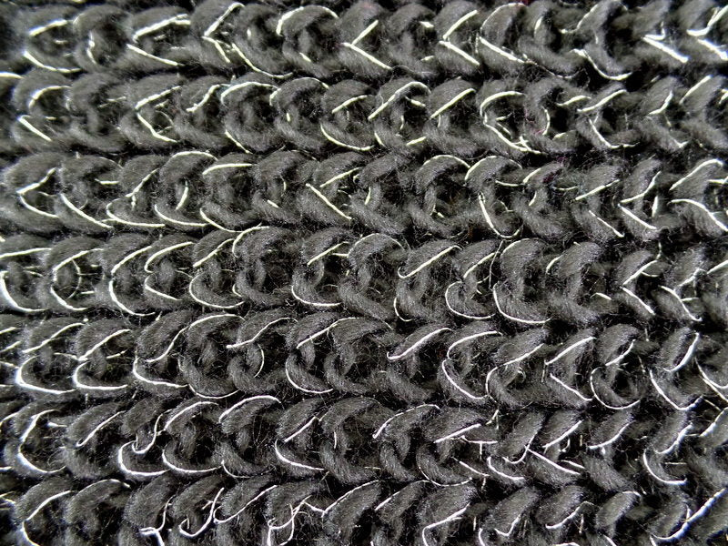 Schal Rundschal Schwarz Loop Wickelschal silberfarbige Fäden gestrickt dick Top