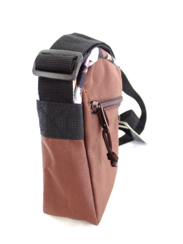 Schultertasche Daniel Ray Umhängetasche in Braun Rosa Schwarz Blumenmuster