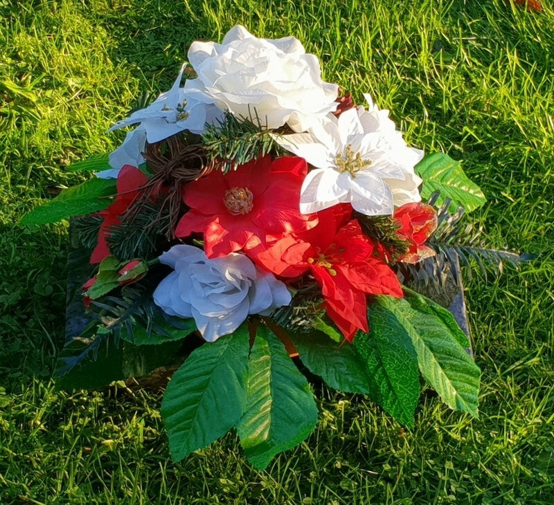 Casa-Poador Grabgesteck Schale Rot Weiß Weihnachtsstern Rosen Kunstblumen Zapfen