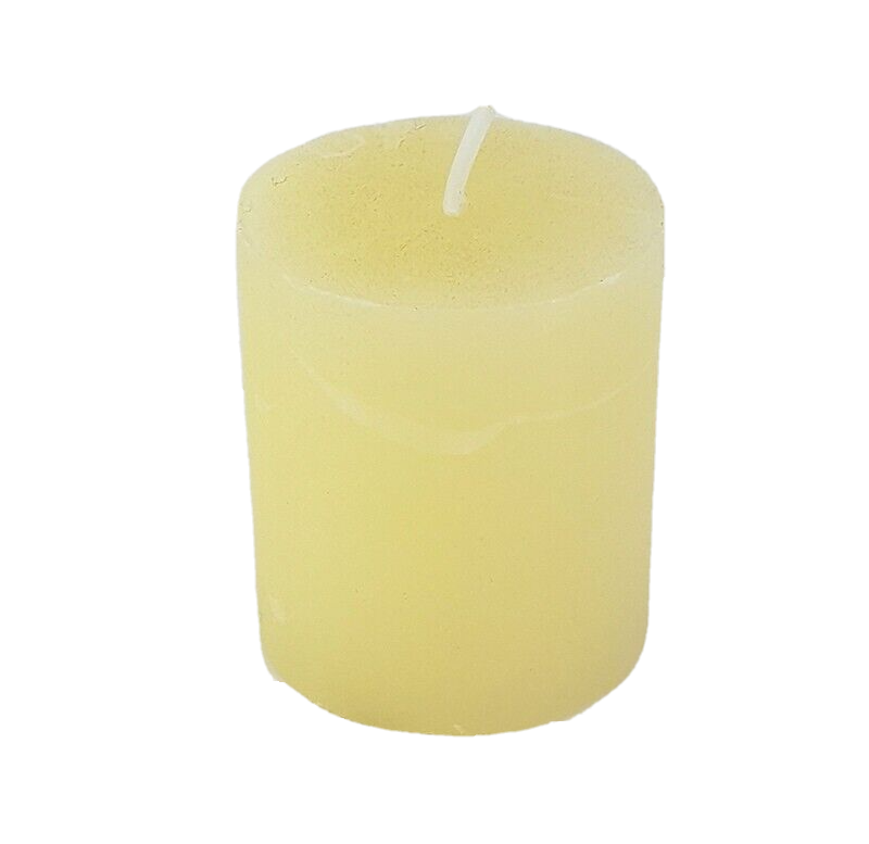 Kerzen 4 Stück Stumpenkerzen durchgefärbt Creme Champagner mit Kerzenteller