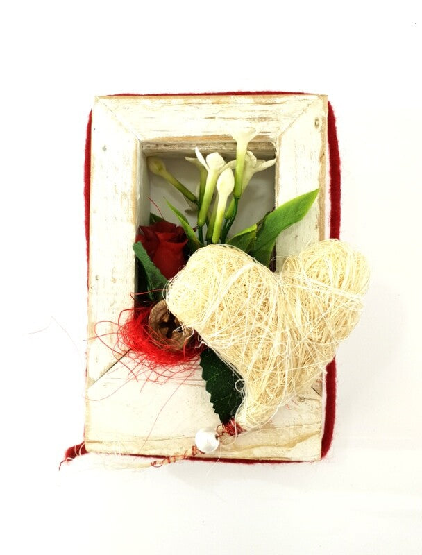 Holz Bilderrahmen Vintage Shabby Gesteck Rot Weiß Rose Sisalherz Kunstblumen
