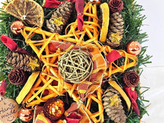 Casa-Poador Weihnachtsgesteck künstliche Accessoires Sterne Zapfen Tanne Kugeln