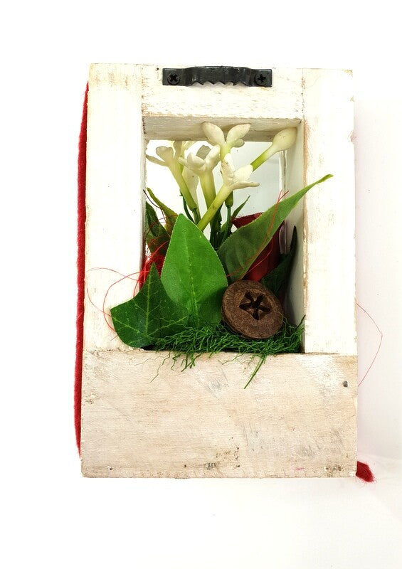 Holz Bilderrahmen Vintage Shabby Gesteck Rot Weiß Rose Sisalherz Kunstblumen