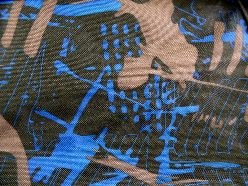 Geoss Tasche Blau Grau Schwarz gemustert Schultertasche Reißverschluss Henkel