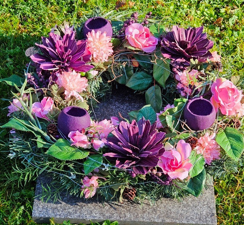 Grabkranz künstliche Tanne Rosen Bell Cup Allerheiligen Totensonntag Friedhof
