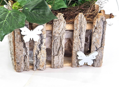 Casa-Poador Gesteck Kunstblumen Naturgefäß Tulpen Frühling FroschfigurDekoration