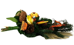 Grabschmuck Grabstrauß Trockenblumen grüne Calla künstliche Tanne Exoten flach
