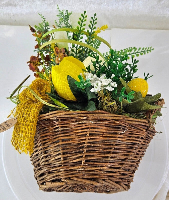 Casa-Poador Gesteck im Korb Osterglocken  Kunstblumen Frühling Hase Dekoration