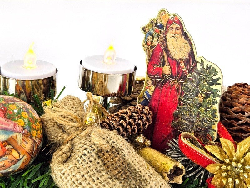 Weihnachtsgesteck Tischschmuck Nostalgie Zapfen Kugeln Tanne Kerzen