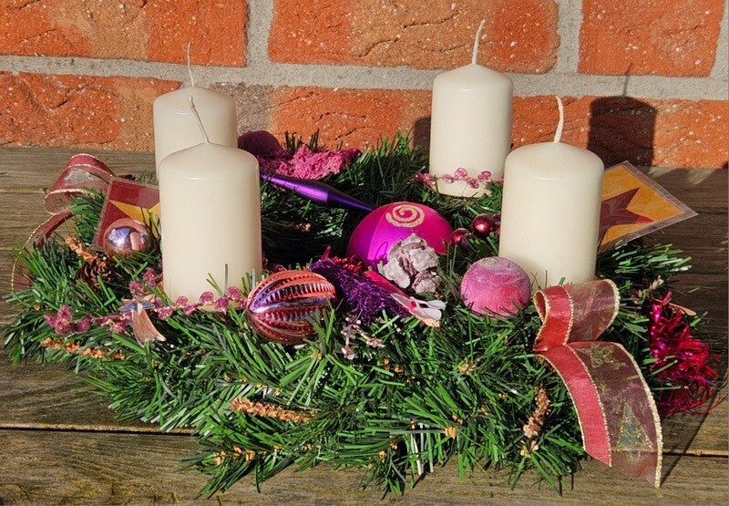 Adventskranz Rosa Lila Bourdaux künstliche Kiefer 35 cm Glitzerband Sterne 9065