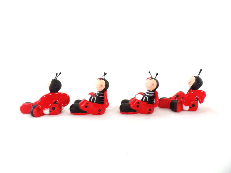 Marienkäfer Set 4 Stück 2 Jungen 2 Mädchen sitzend Keramik Ton Rot Schwarz 5 cm