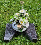 CASA - POADOR HERZGESTECK 15 cm künstlich Beton Weiß Grau Kunstblumen Bellis