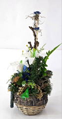 Casa-Poador Grabschmuck Grabgesteck Blau Weiß Lilien Zapfen Kunstblumen Tanne