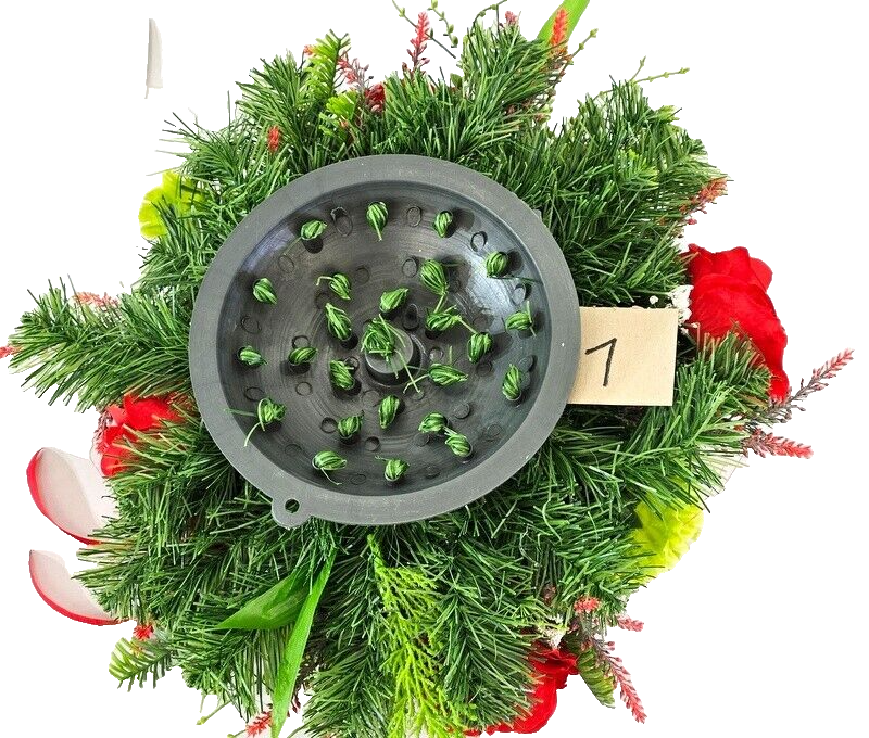 Casa-Poador Grabschmuck rotcreme Rosen Chrysantheme Seidentanne Kunstblumen Herz