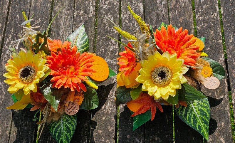 Gesteck 2 x Seide Gelb Orange Kunstblumen Sonnenblume Gerbera rund 25 cm Herbst