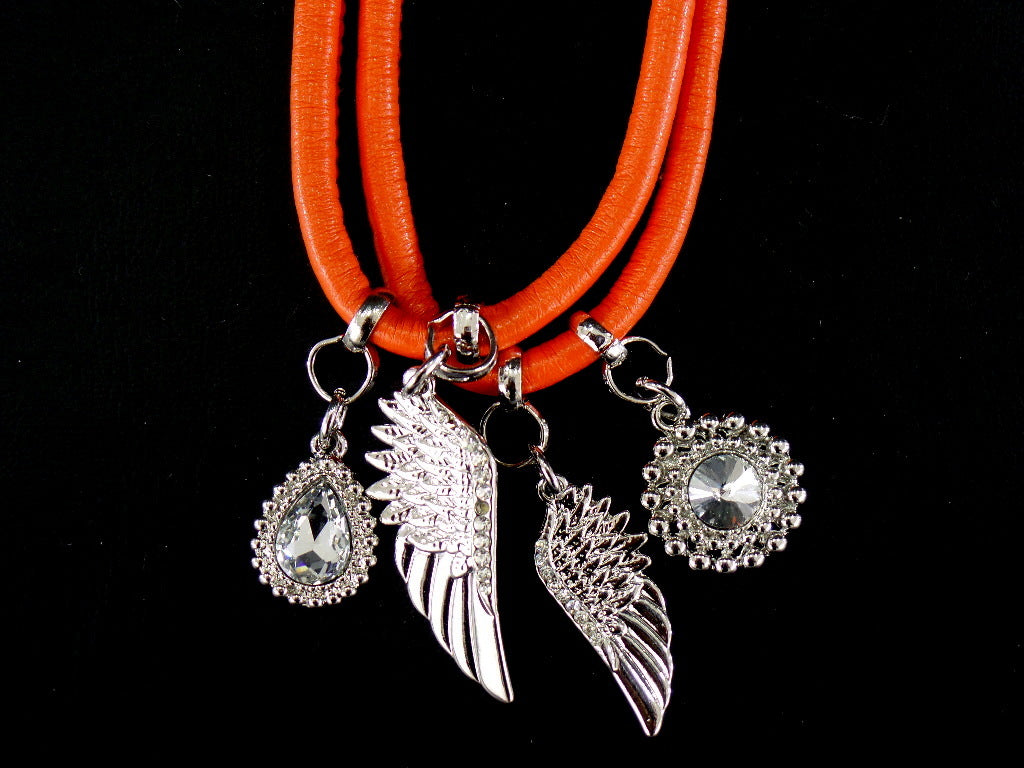 Kette Halskette 20 cm Leder Orange silberfarbene Flügel & Straß Anhänger Top !